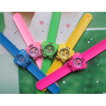 Yxl-868 Children Watch with Slap Cheap Kids Cartoon Watches, Best Xmas Gift